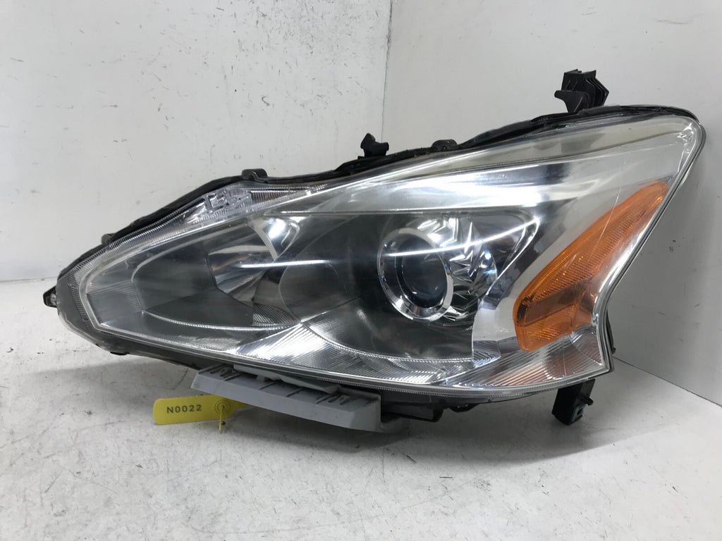 Headlight Damaged Lamp Halogen LH Driver Nissan Altima Sedan 2013 260603TA9A OEM