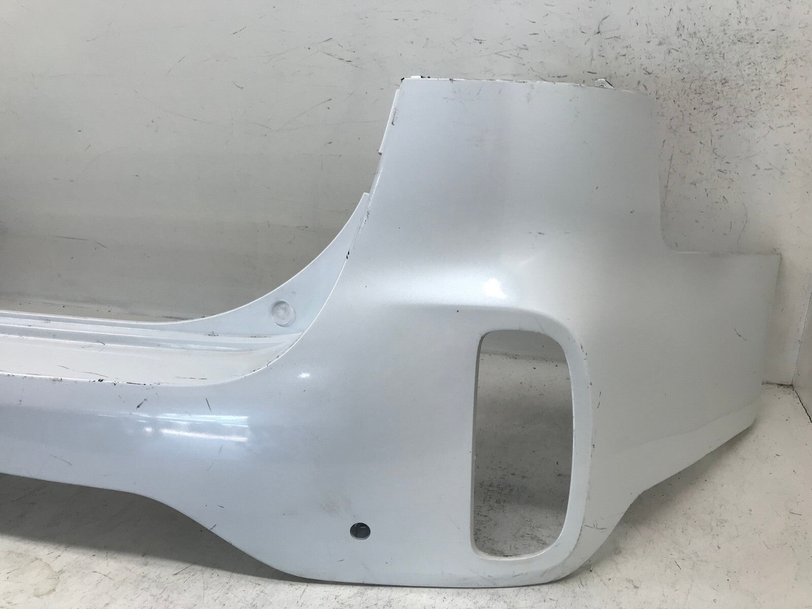 Rear Bumper Cover Kia Sorento EX/Limited w/Sensor Holes White 2014-2015 OEM2