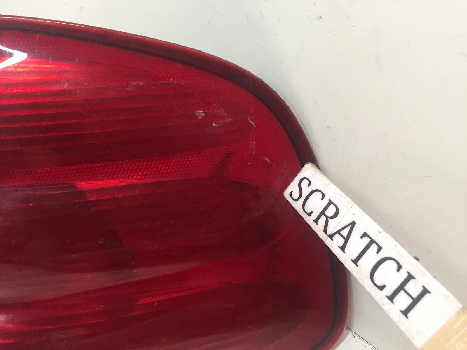 Tail light Damaged Damaged Right RH Ford F 150 2000-2004 YL3X-13440-A OEM