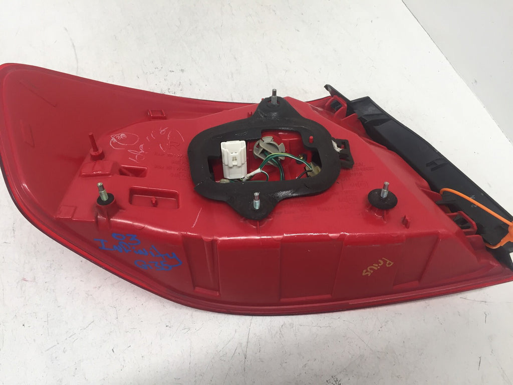 Taillight Damaged RH Right Passenger Infiniti G35 2003 2004 220-63622 OEM