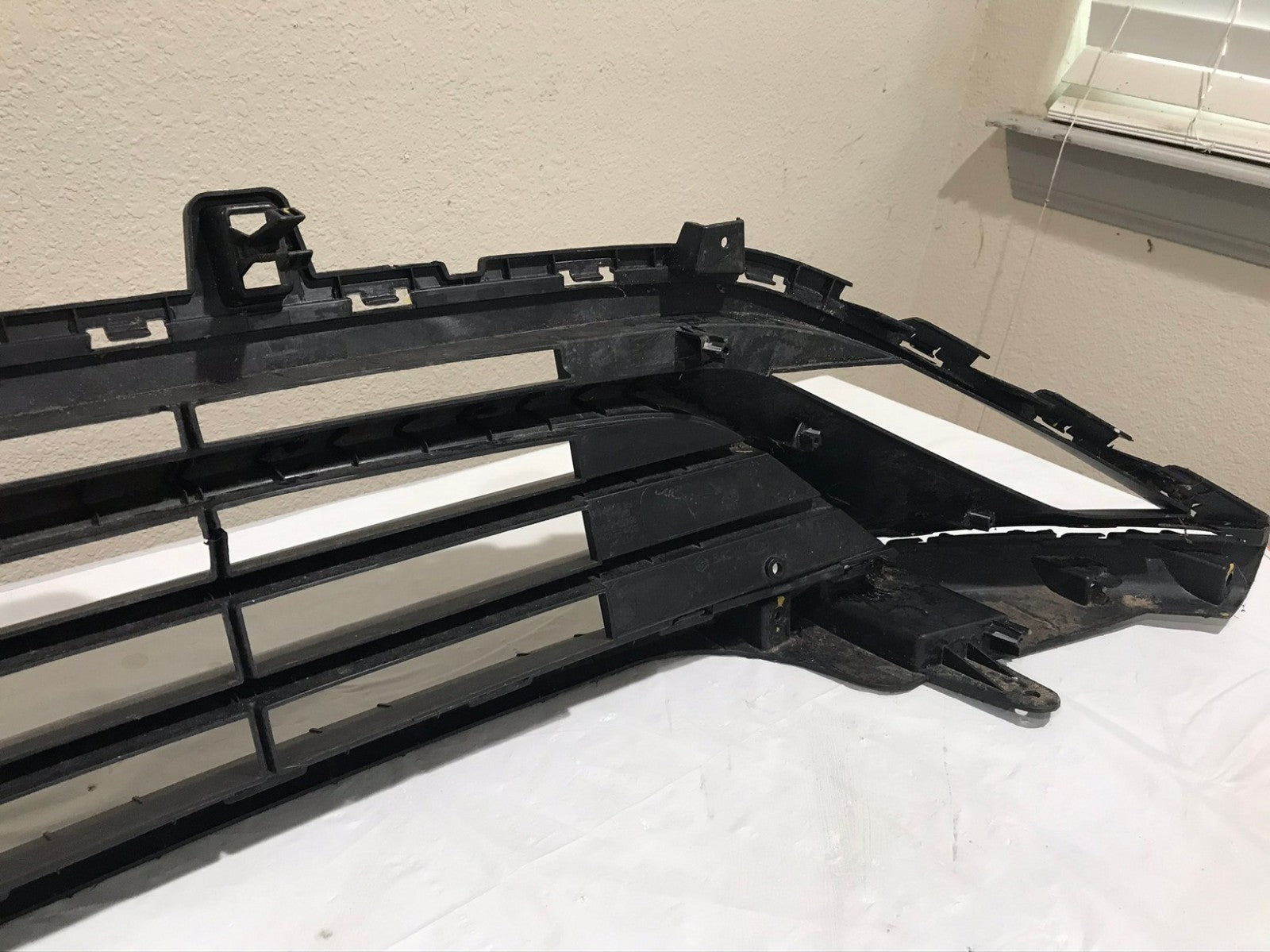 Grill Grille Black Kia Forte 2022-2024 86530-M7500 OEM
