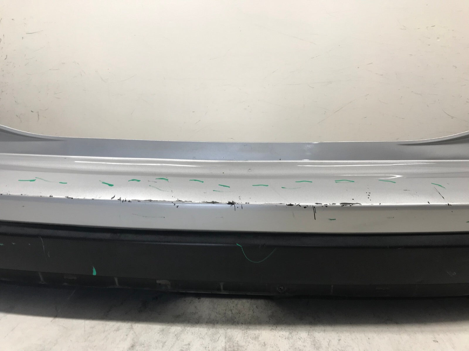 Rear Bumper Cover Silver Nissan Rogue S SL SV SL Hybrid 17-19 85022-6FL0H OEM