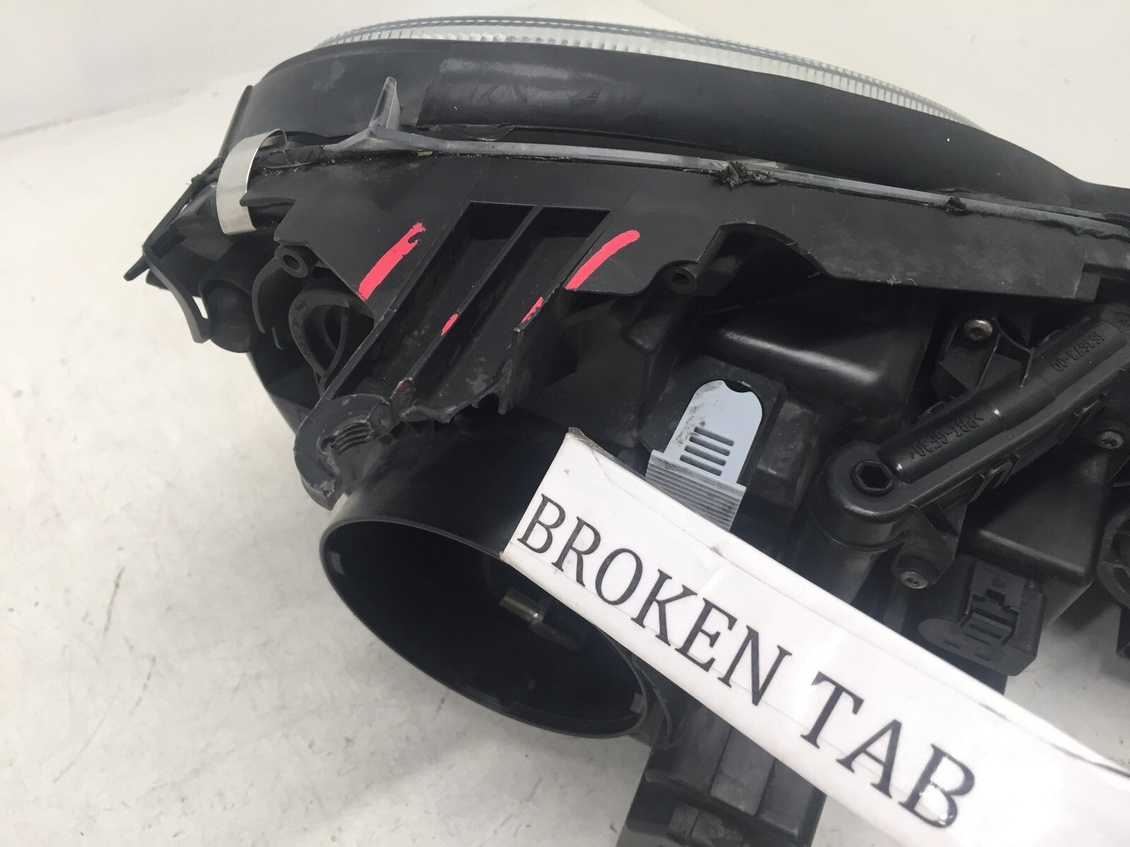 Xenon Headlight Damaged Mercedes Benz CLA250 CLA 45 2013-2015 1ZT00926065 OEM
