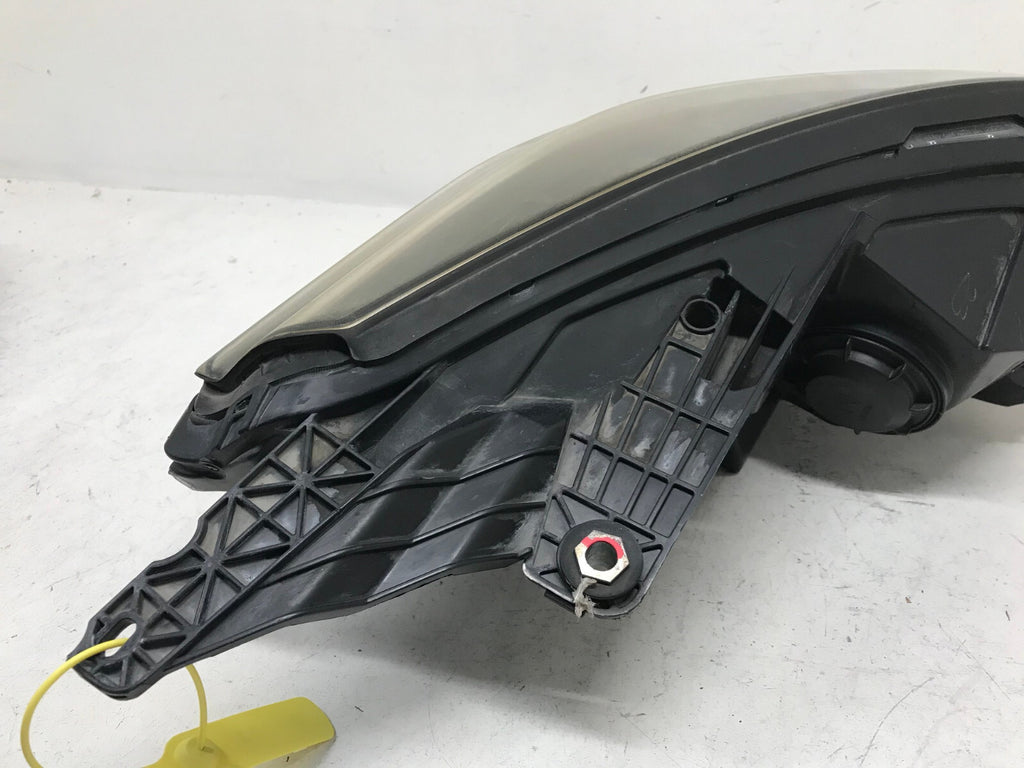 Headlight Damaged Left LH Driver 2013-2017 Chevrolet Traverse 23402604 OEM
