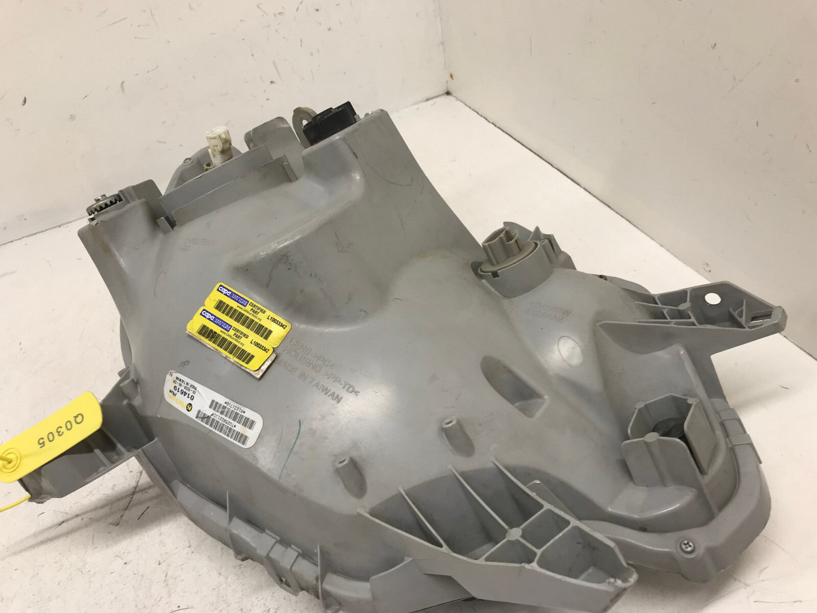 Headlight Damaged Left LH Driver Toyota Tacoma 2012 2015 CAPA