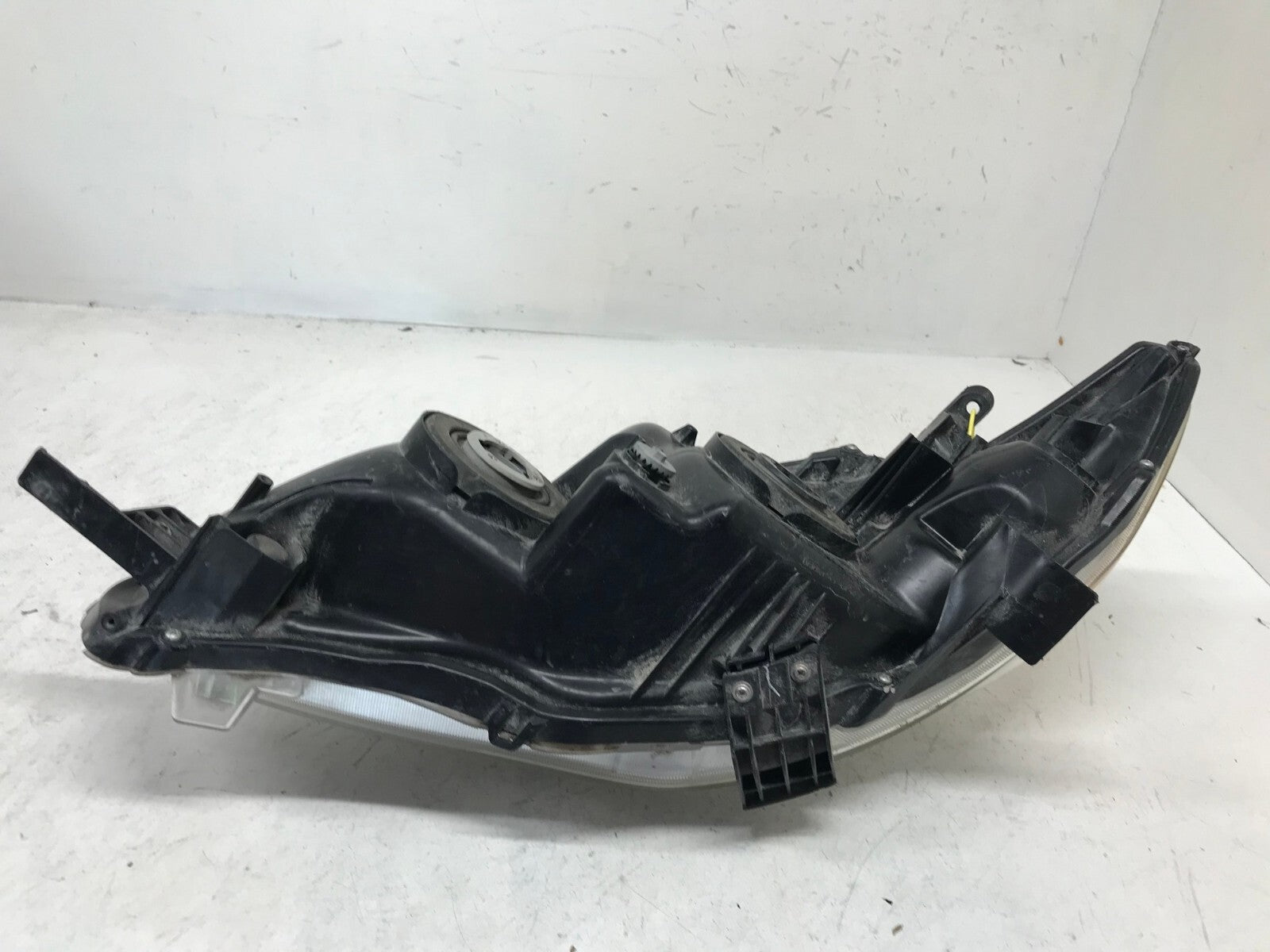Headlight Damaged Passenger RH 2011 2012 2013 Toyota Corolla 81130-12F10 OEM