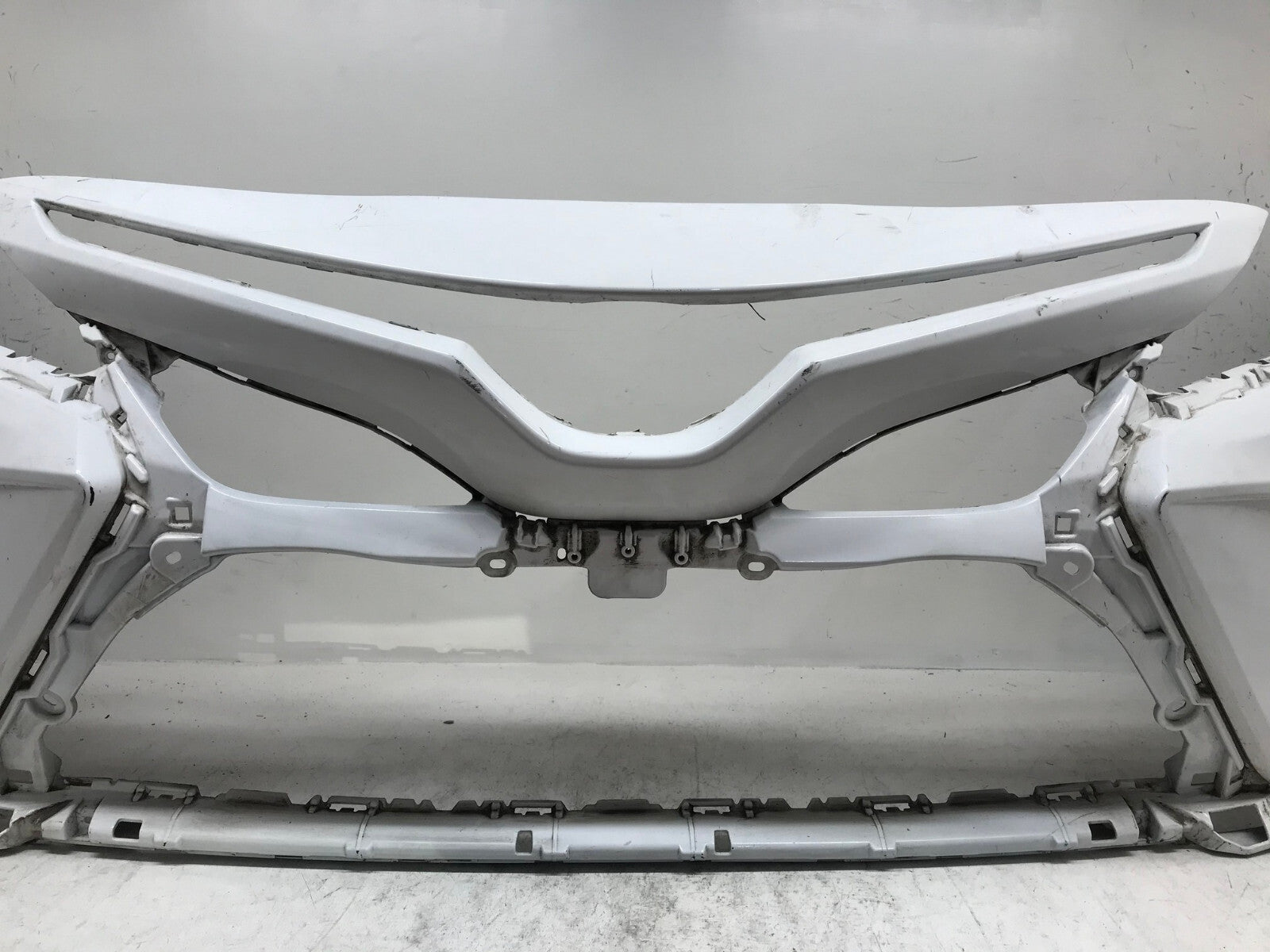 Front Bumper Cover Toyota Camry SE/XSE/Hybrid SE White 2018 2019 CAPA