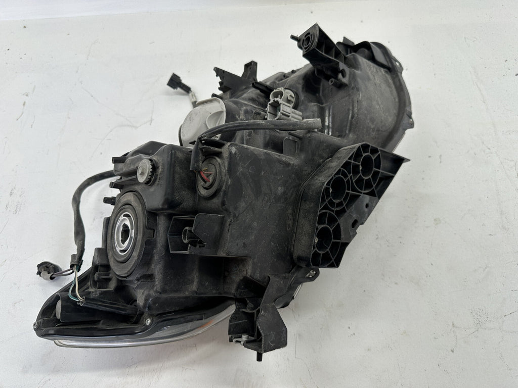 Headlight Damaged Driver LH 2014-2016 Nissan Rogue 26060-5HA0A, 260604BA0A OEM