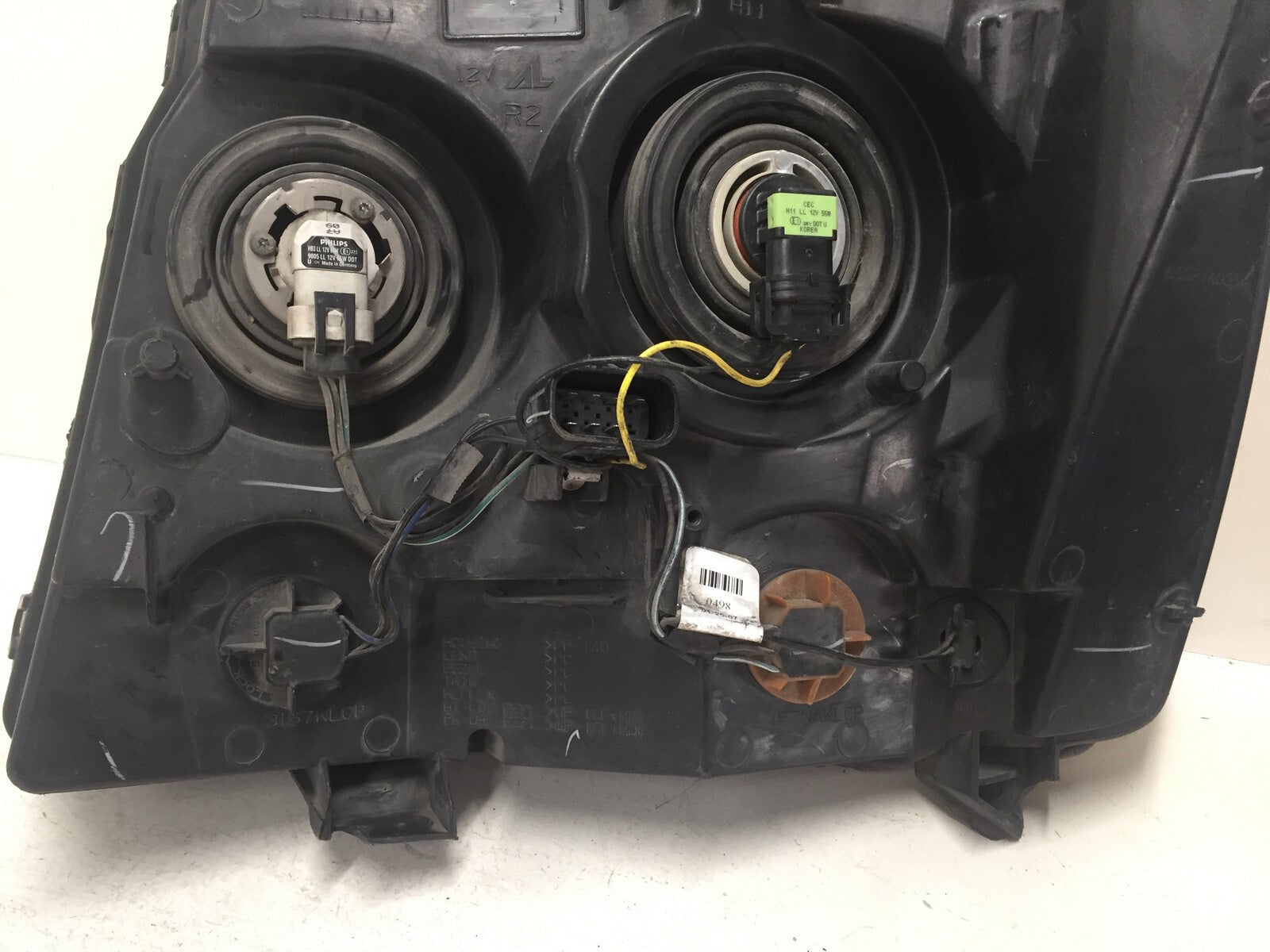 Headlight Damaged Lamp Right RH Chevy Suburban 1500 Avalanche Tahoe 07-14 OEM
