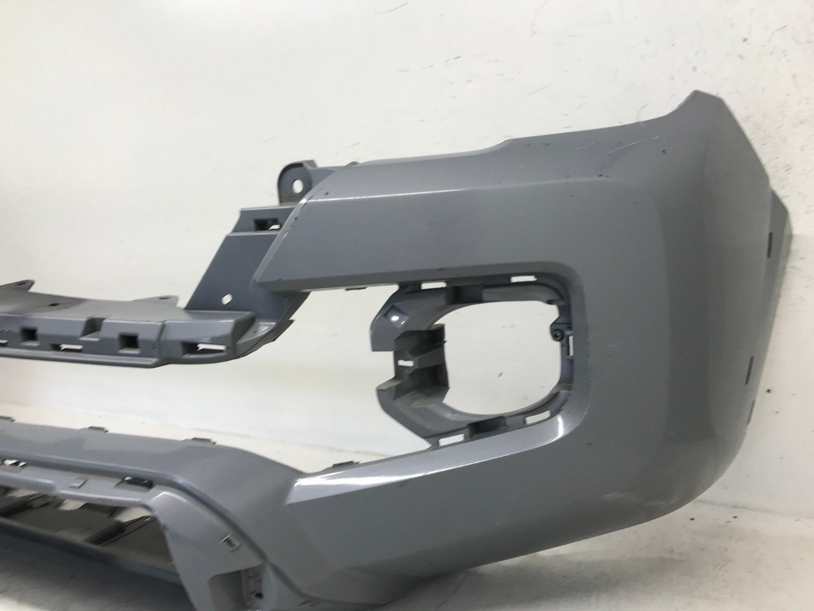 Front Bumper Cover Toyota Tacoma SR/SR5/Limited Grey 2016-2018 52119-04240 OEM2