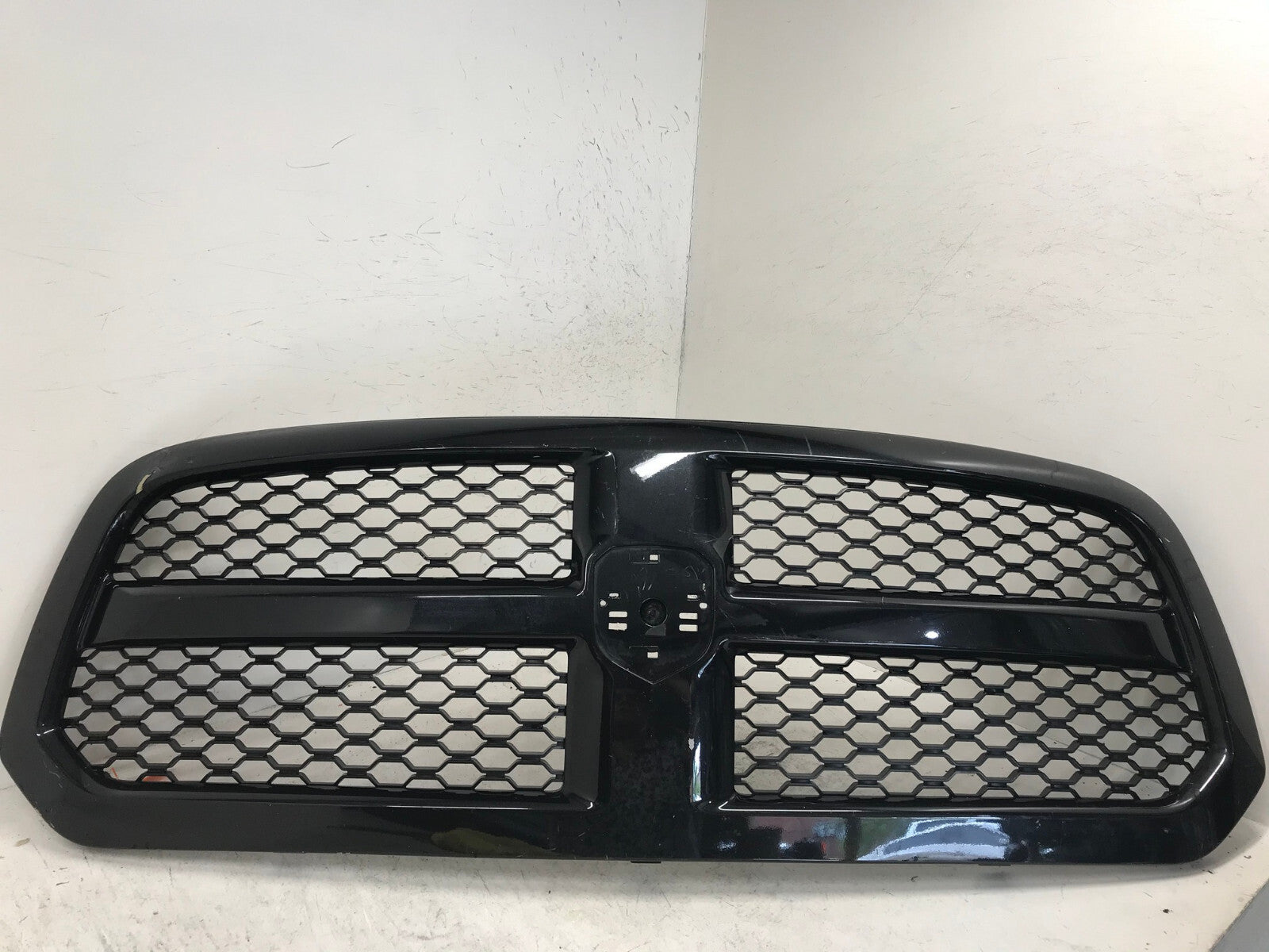 Grille Grill 2013-2022 RAM 1500 13DSAC0010 OEM