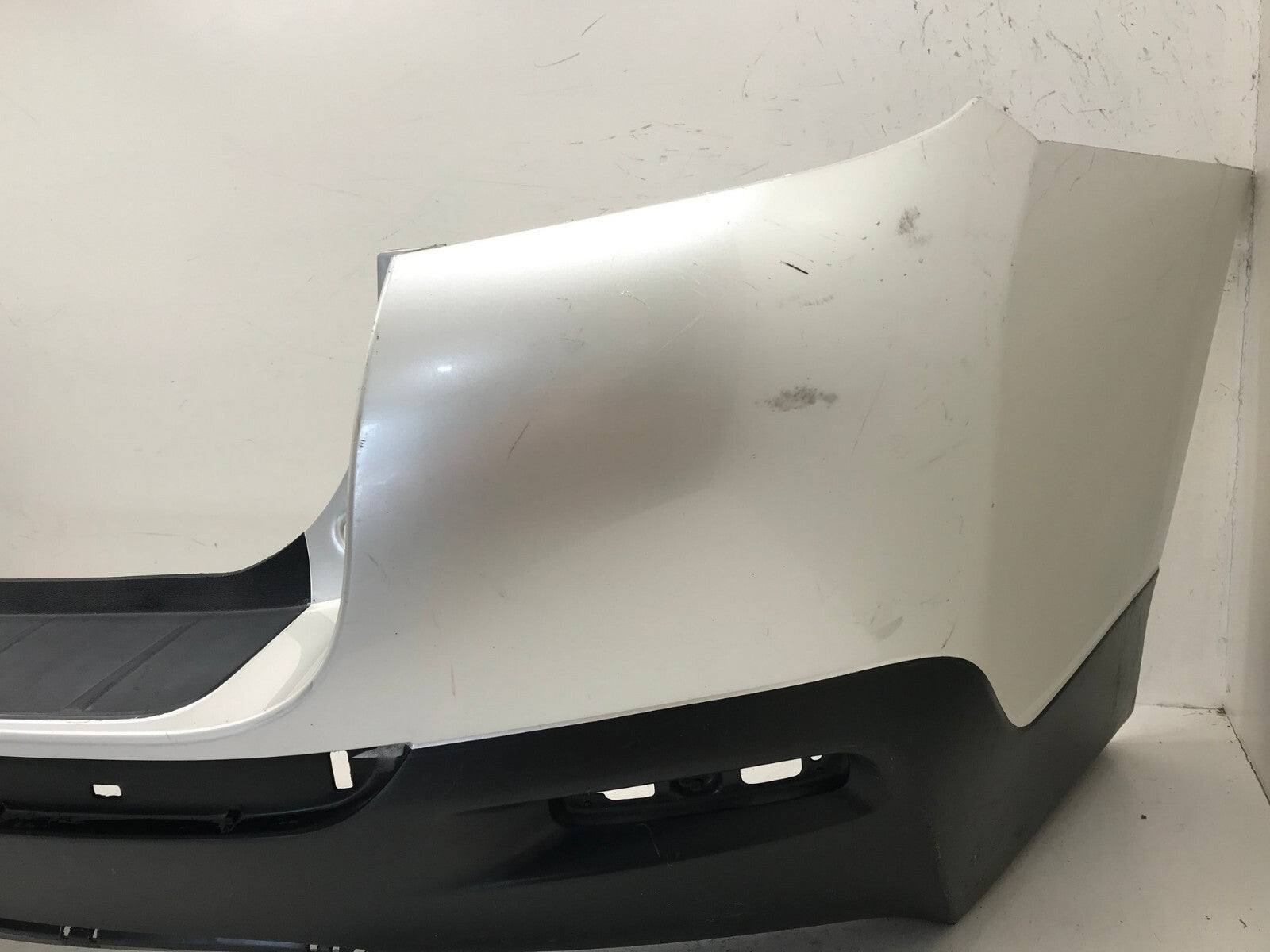 Rear Bumper Cover Toyota Highlander Base SE Limited Plus Hybrid White 11-13 OEM