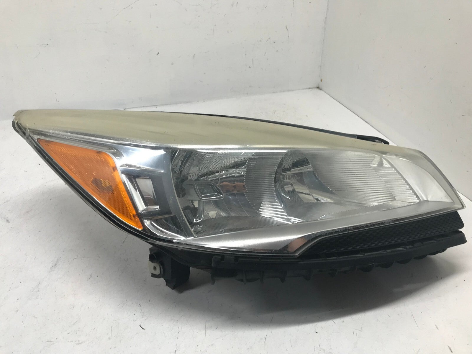 Headlight Damaged Right passenger RH Ford Escape 2013-2016 44ZH-2090-A OEM
