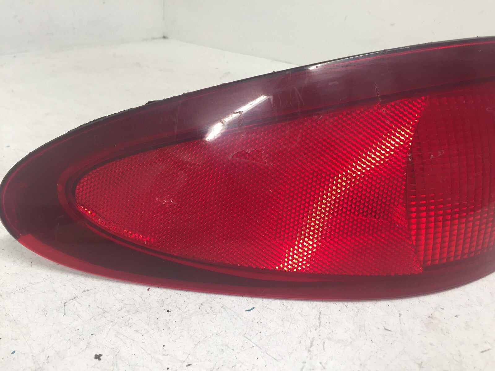 Tail light Damaged Left Driver LH Ford Escort 1998-2002 F8CB-13B505-CA OEM