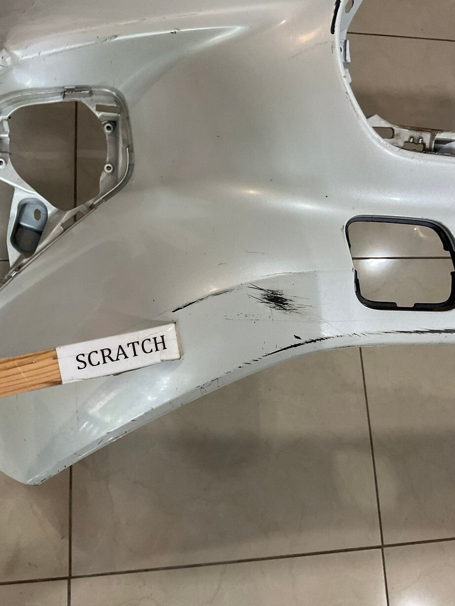 Front Bumper Cover White 2020 Toyota Highlander 52119+0E400 OEM
