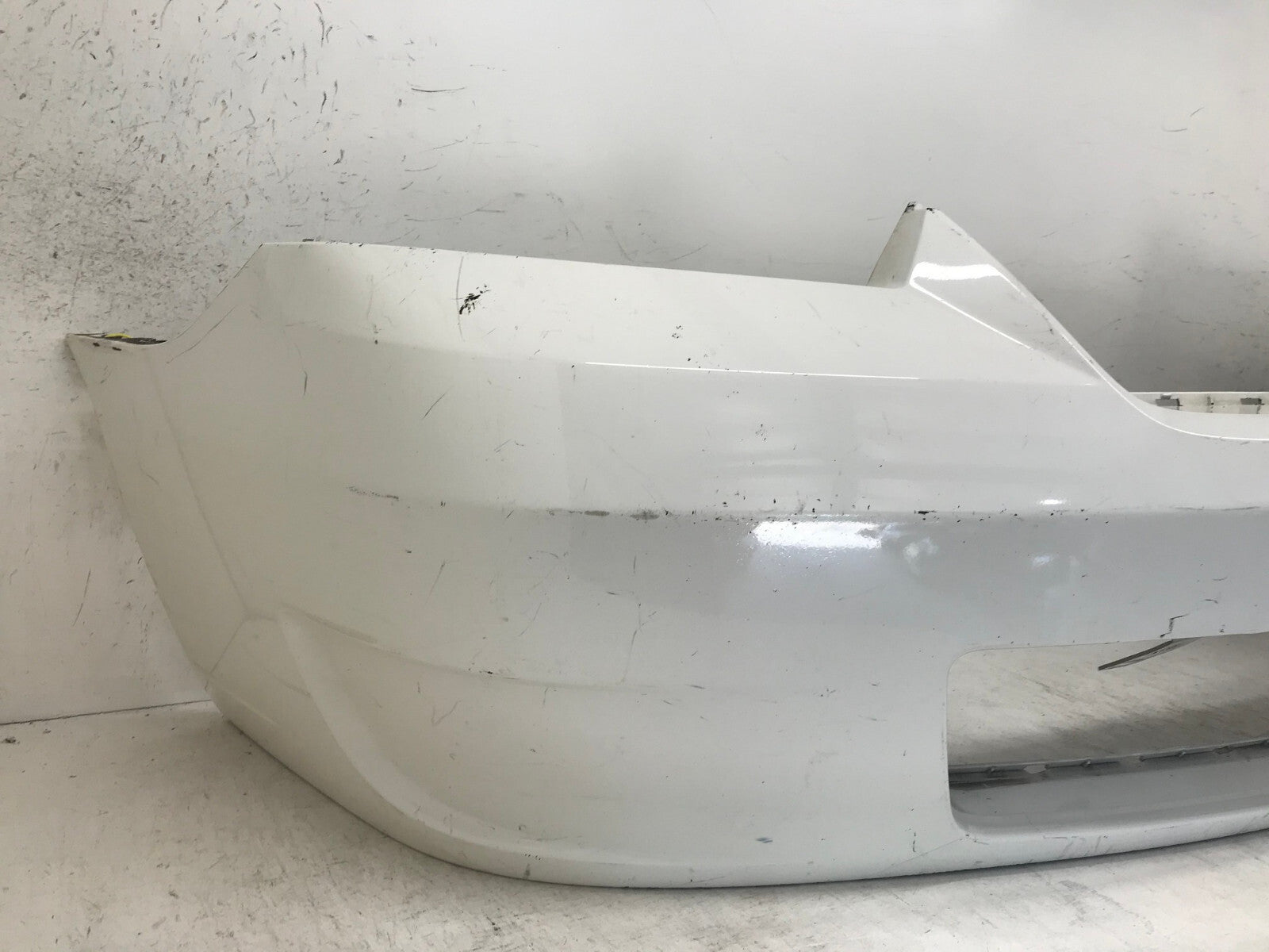 Front bumper Cover Chevrolet Malibu White 2006-2008 15266317 OEM