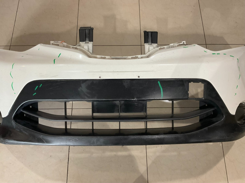 Front Bumper Cover White Nissan Rogue Sport 2017-2019 62022+6ma0h OEM