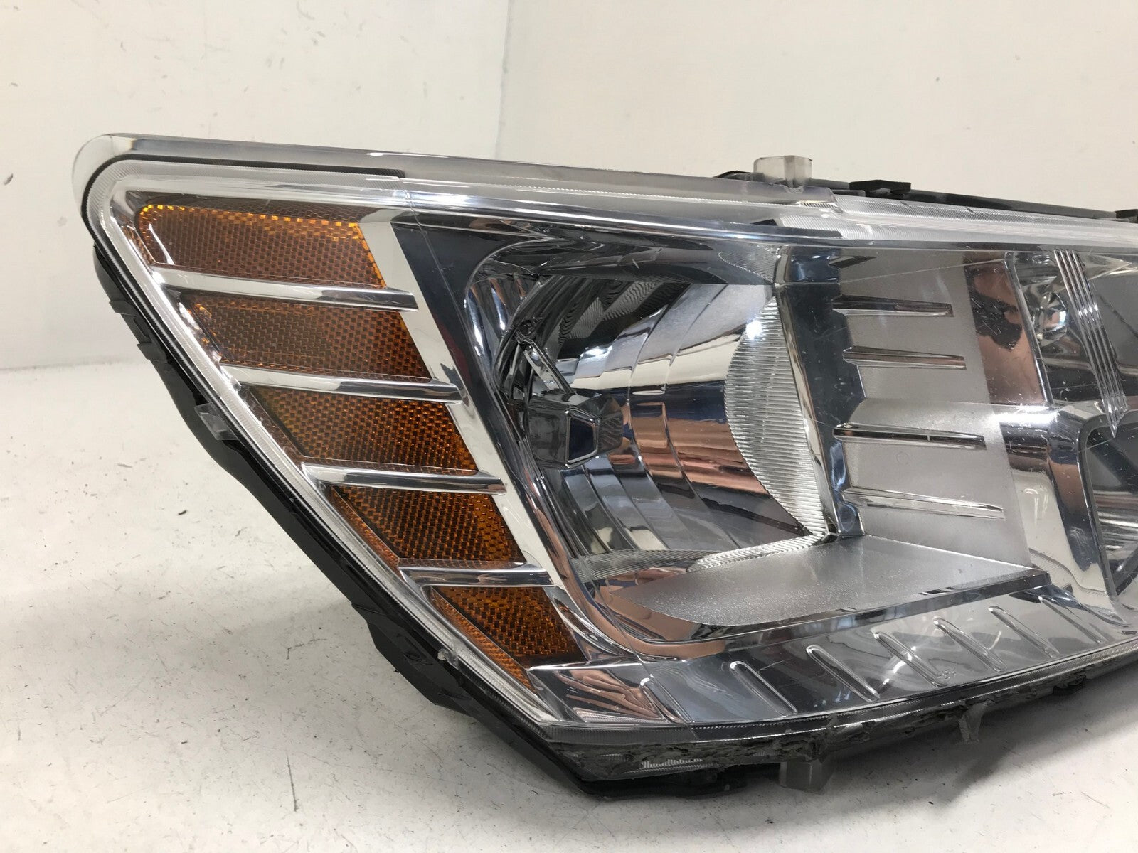 Headlight Damaged Right passenger RH Dodge Journey 2009-2022 05116288AD OEM