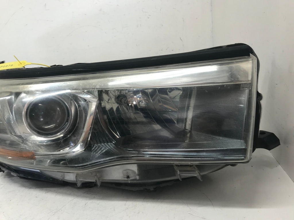 Headlight Damaged Right RH Toyota Highlander LE XLE 2014-2016 81110-0E250 OEM