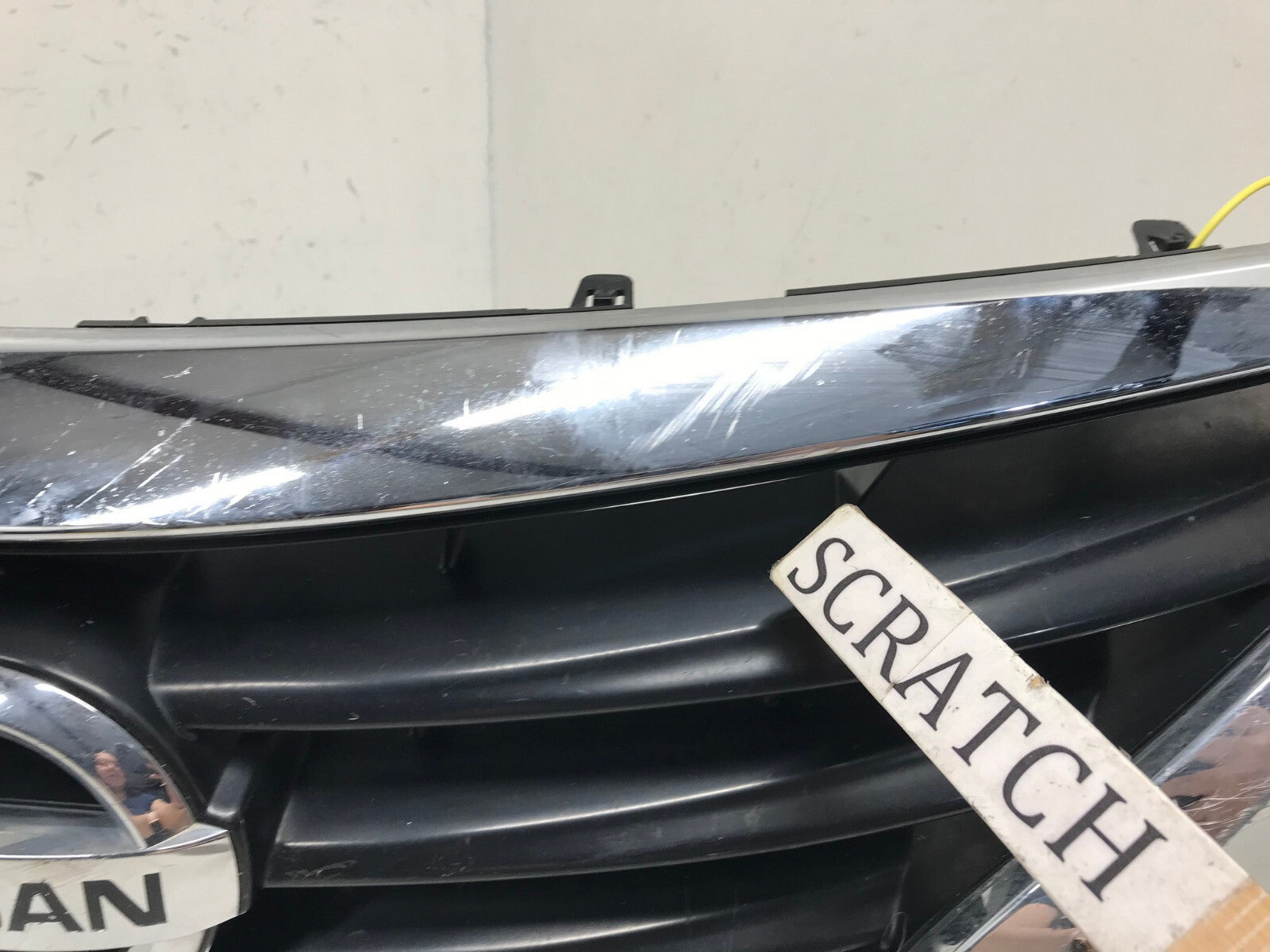 Grill Grille 15-19 Nissan Versa Sedan 62310-9KM0A OEM