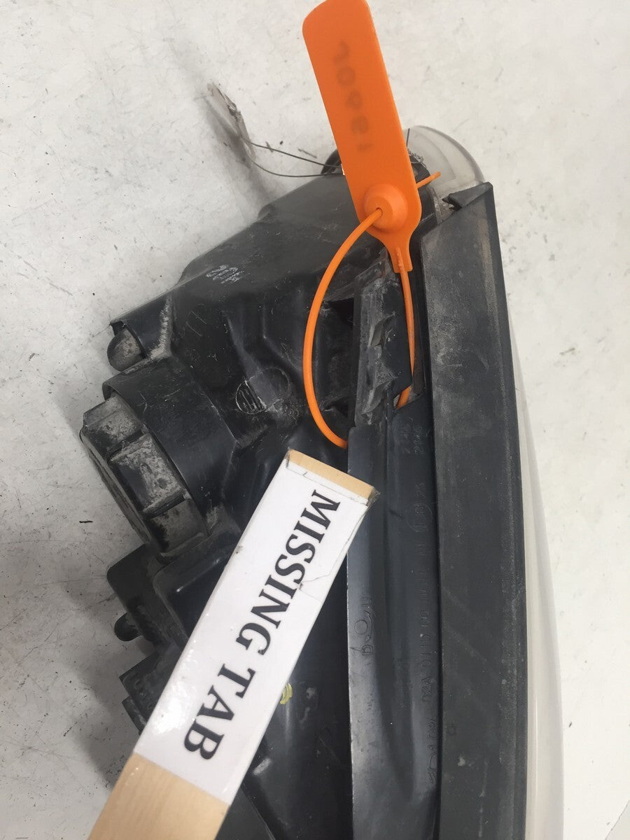 Headlight Damaged Right Passenger RH Hyundai Elantra 2010 921022H051 OEM