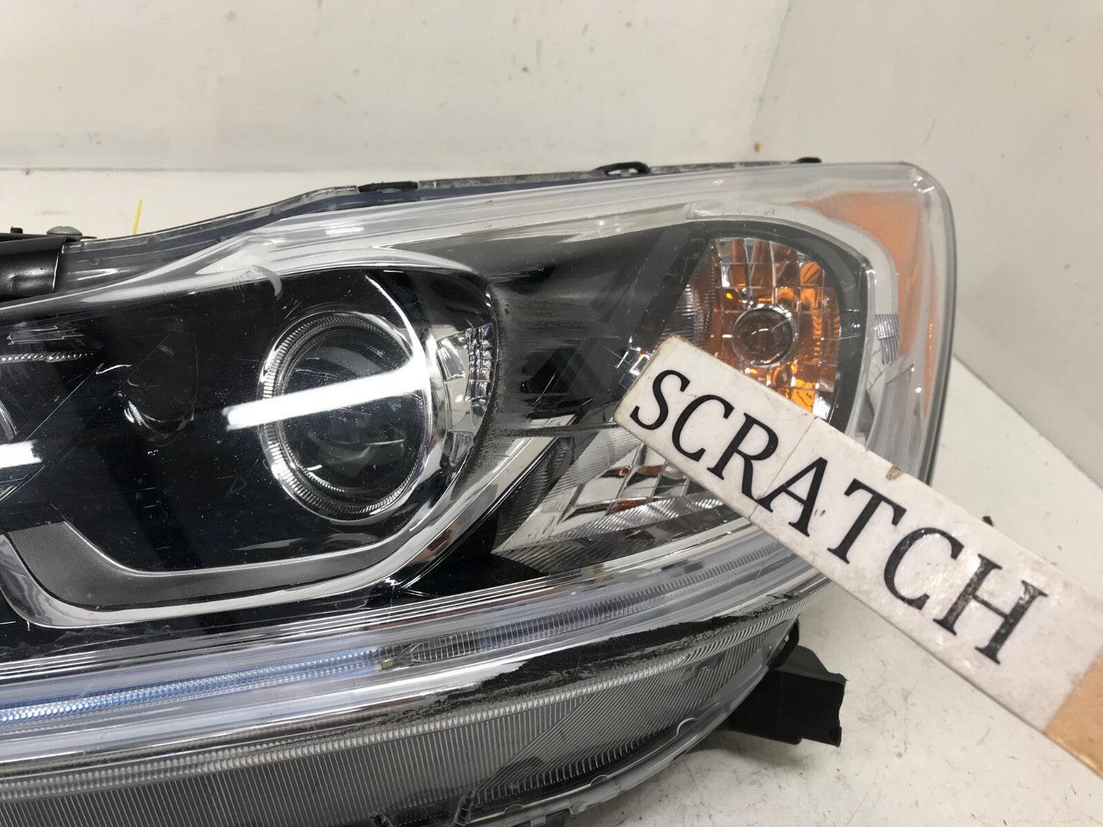 Headlight Damaged LH Driver Honda Accord LX Sedan 16-2017 33150T2AA61 OEM