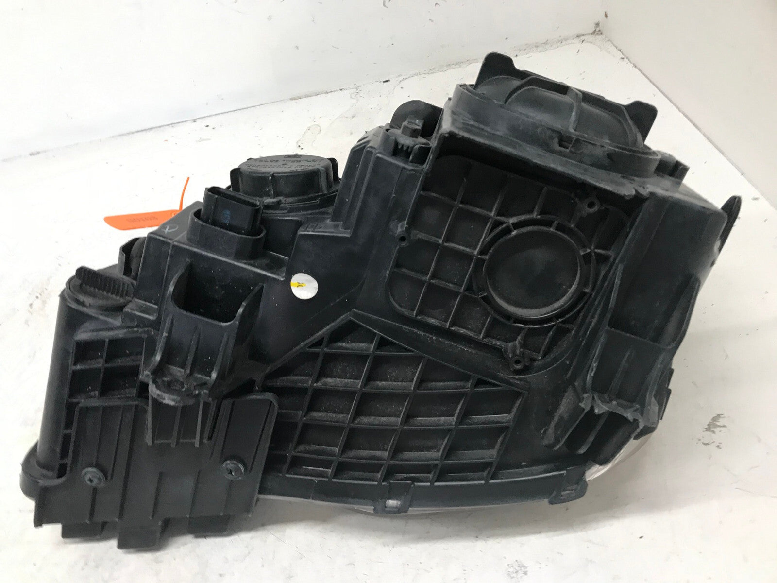 Headlight Damaged Passanger Side RH 18-22 Chrysler 300 L 68269810AC OEM