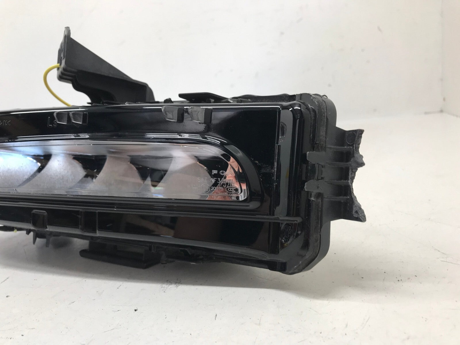 Fog light Damaged LH Driver  Jeep Grand Cherokee 2022 68465141AC OEM