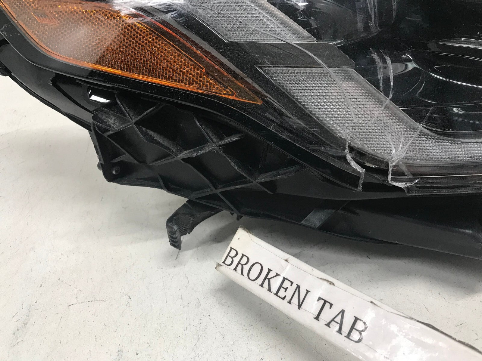 Headlight Right passenger RH 20-2023 Range Rover Discovery Sport PARTS ONLY OEM