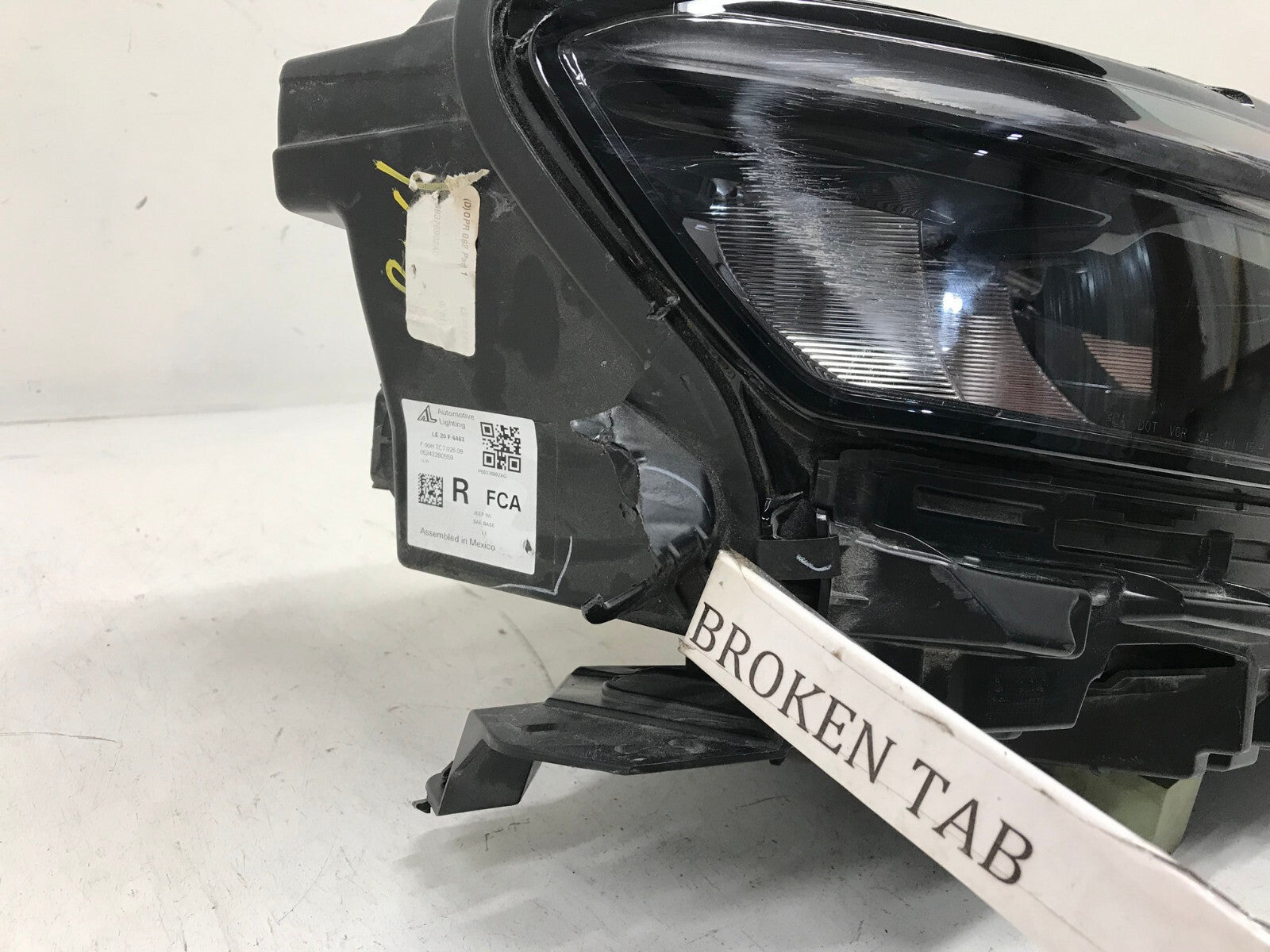 Headlight Damaged RH Right Jeep Grand Cherokee 2021 2022 2023 P68376992AE OEM