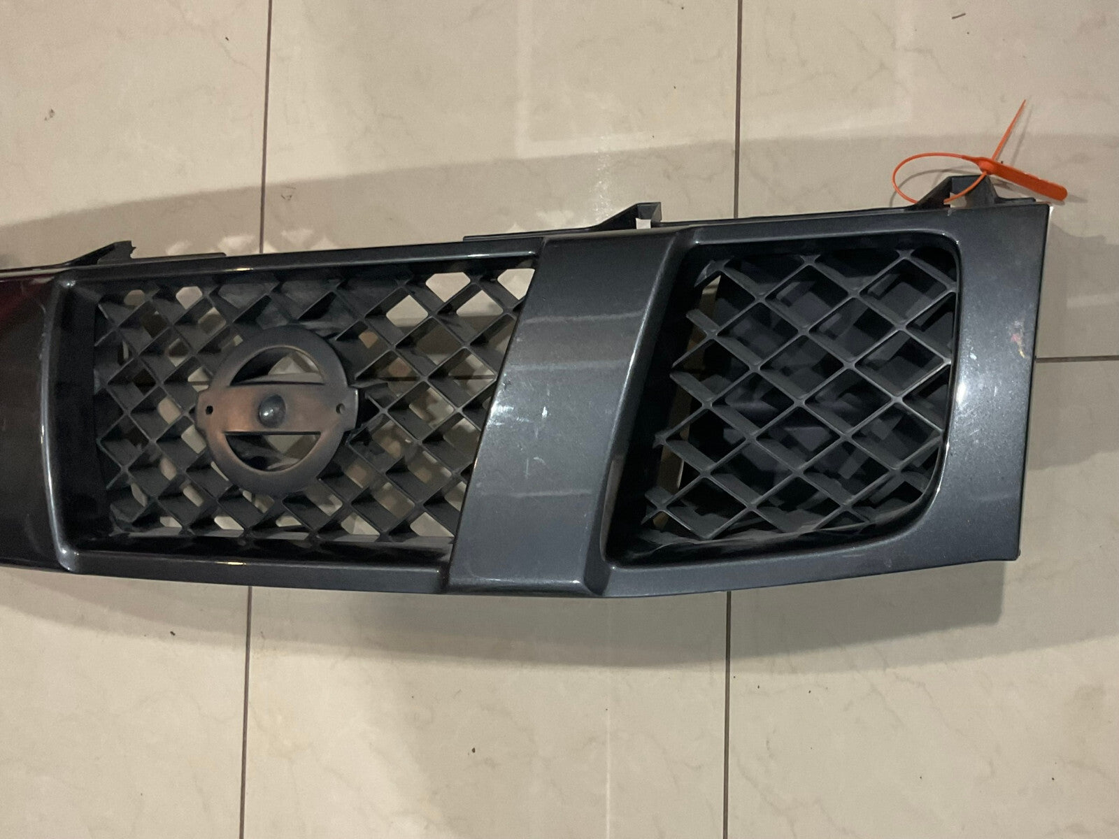 Grill Grille Dark Grey 2005-2007 Nissan Armada 62310-7S000 OEM