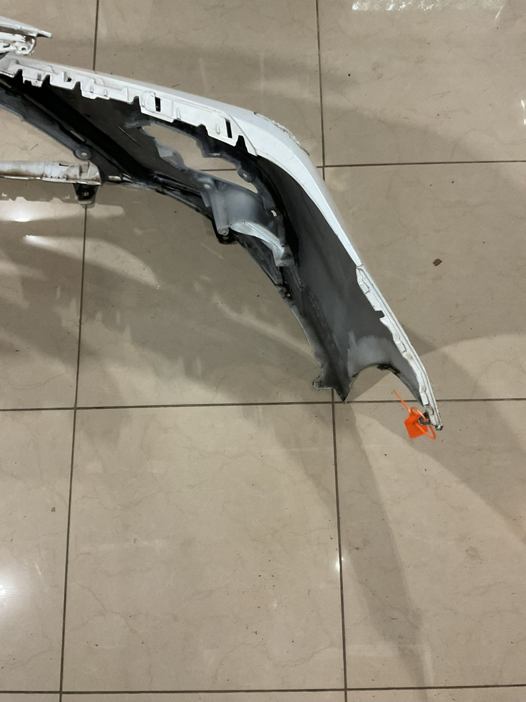 Front Bumper Cover White Toyota Camry SE XSE Hybrid SE 18 2019 52119+06E20 OEM