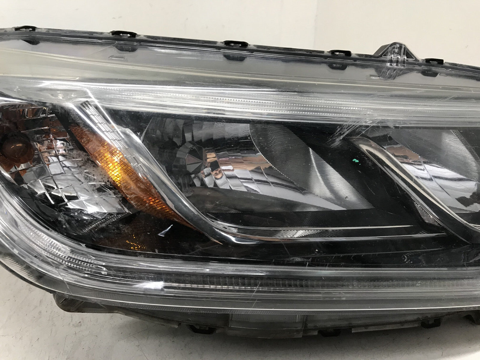 Headlight Damaged Right RH Passenger Halogen Honda CR-V CRV 2015 2016 OEM