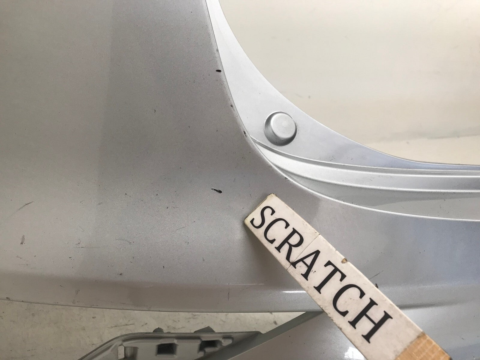 Rear Bumper Cover Silver Hyundai Santa fe 2016-2017 86512-4Z500 OEM