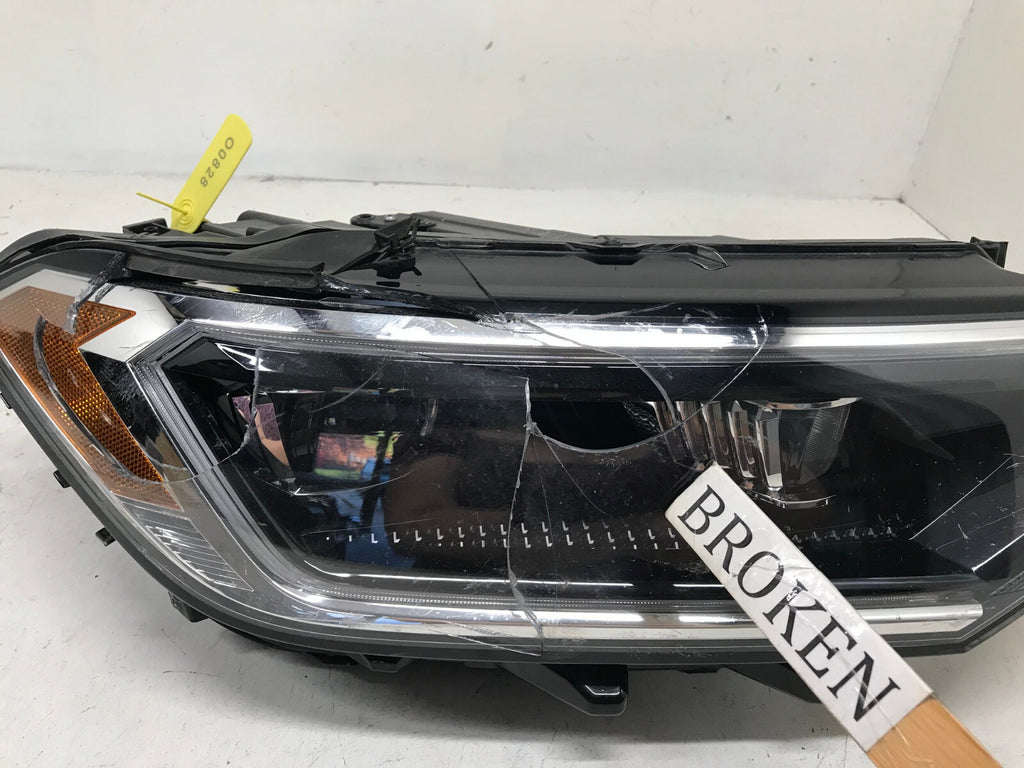 Headlight Damaged RH Volkswagen Jetta (For Parts Only) 2019-2021 17A941036F OEM