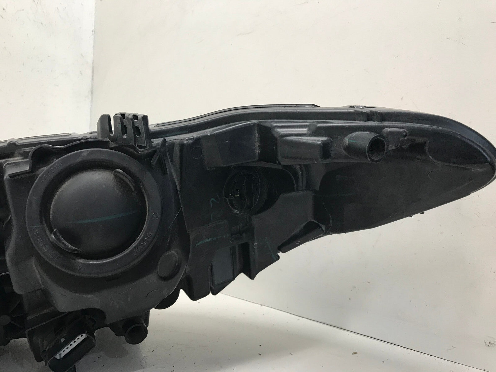 Halogen Headlight Damaged Passenger RH Ford Fusion 2017-2020 HS73-13W029-CJ OEM