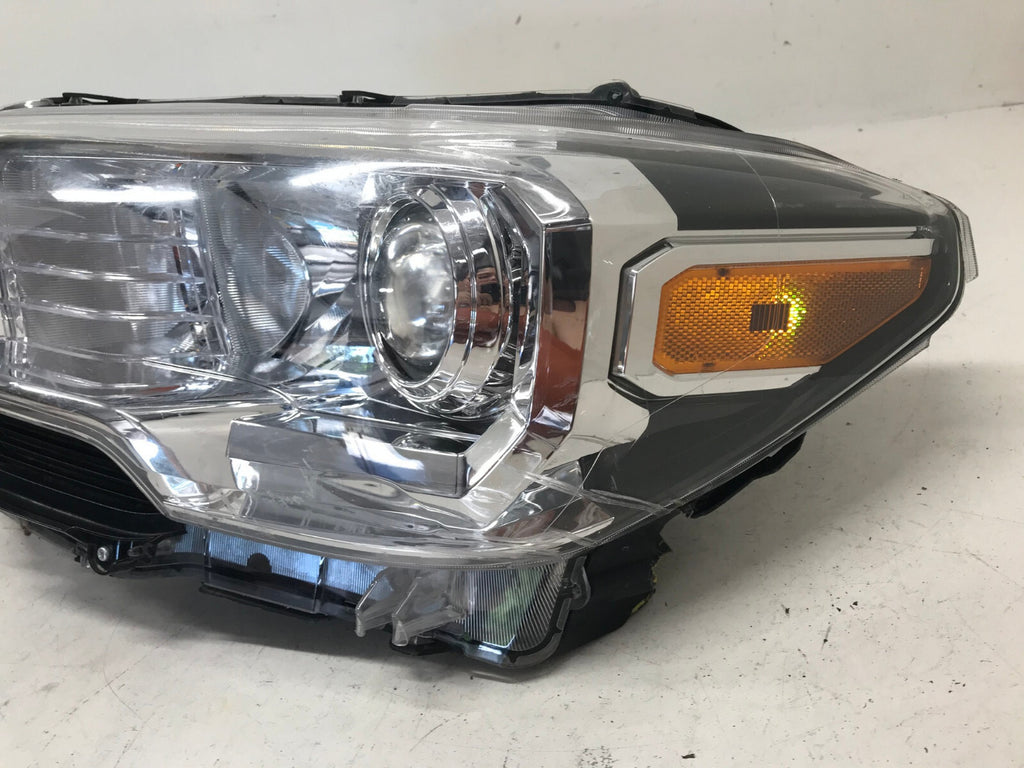 Headlight Damaged Left Driver LH Toyota Tacoma 2016-2018 8115004250 OEM