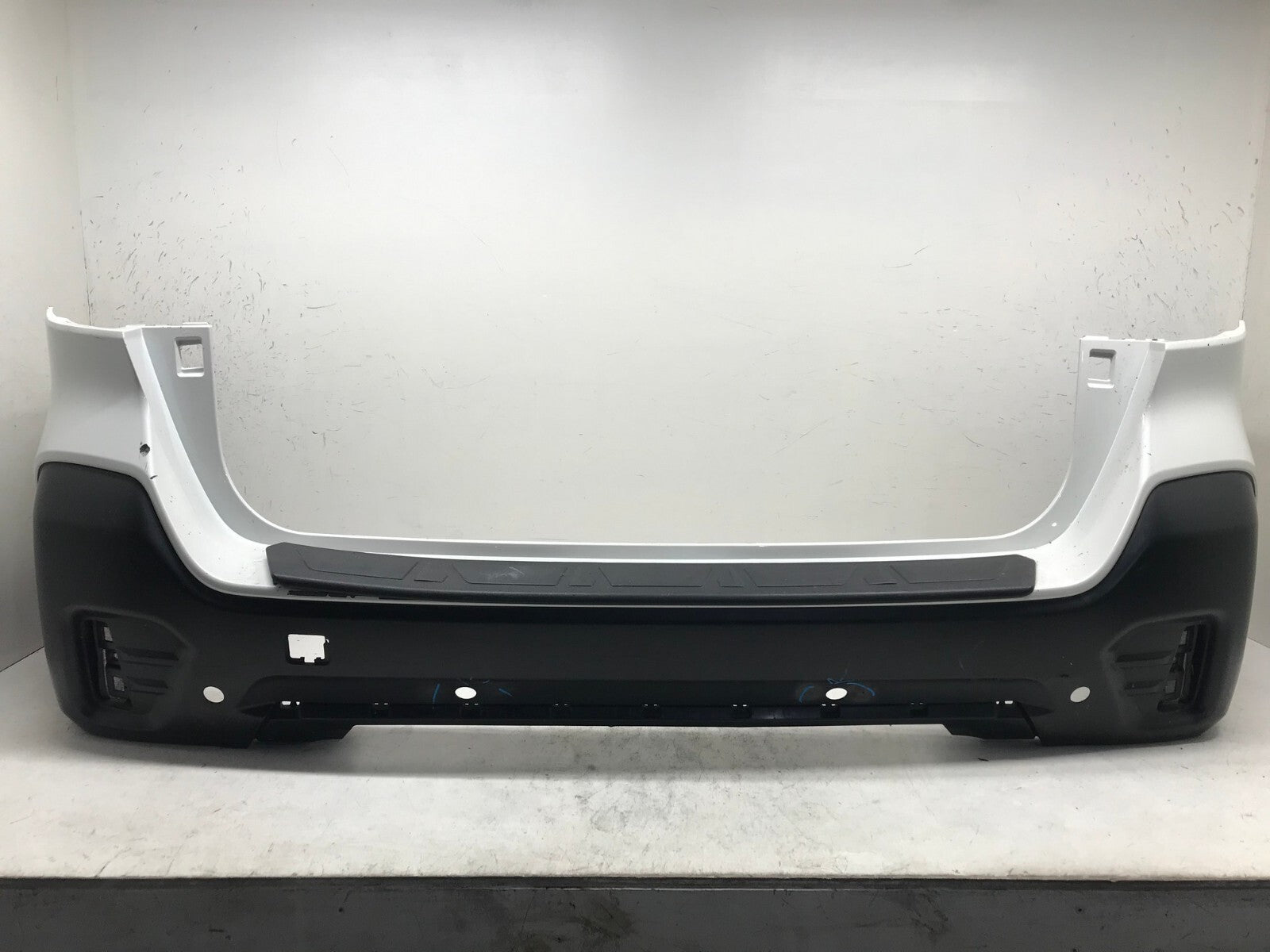 Rear Bumper Cover White Subaru Outback 2020 57704AN31A OEM