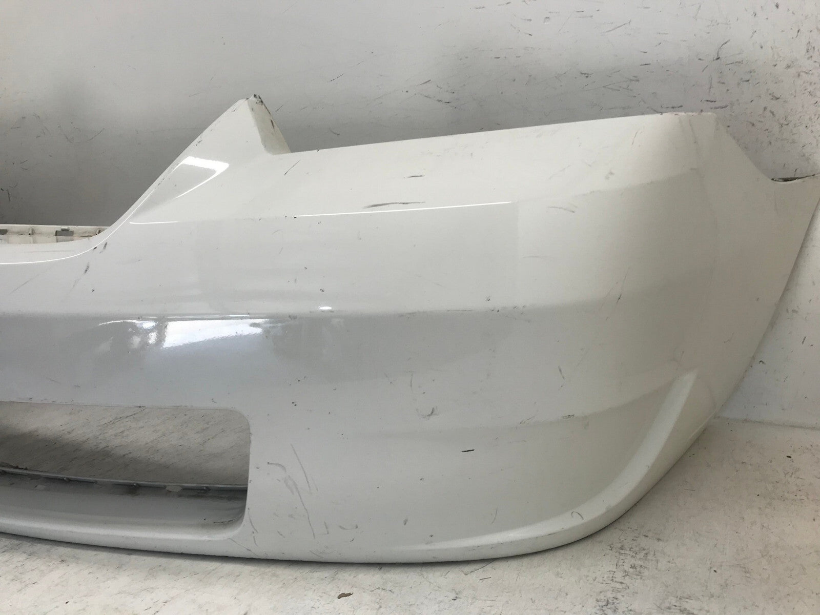 Front bumper Cover Chevrolet Malibu White 2006-2008 15266317 OEM