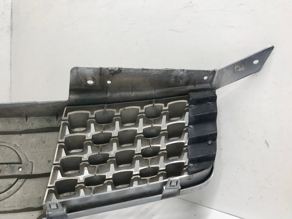 Grille Grill 2004-2006 Nissan Maxima 62070-7Y000 OEM