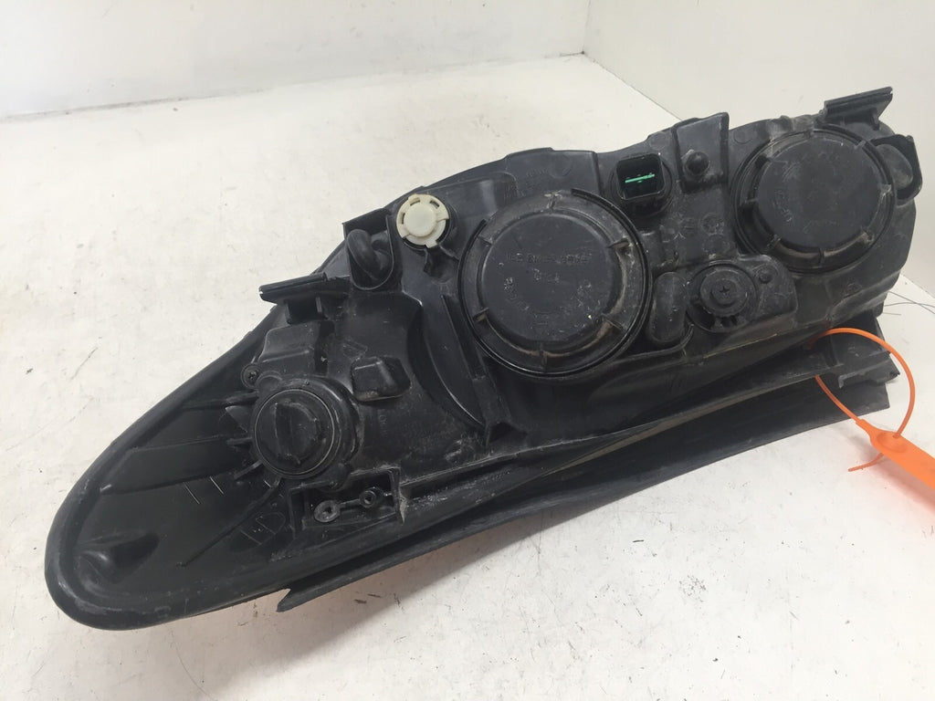 Headlight Damaged Right Passenger RH Hyundai Elantra 2010 921022H051 OEM