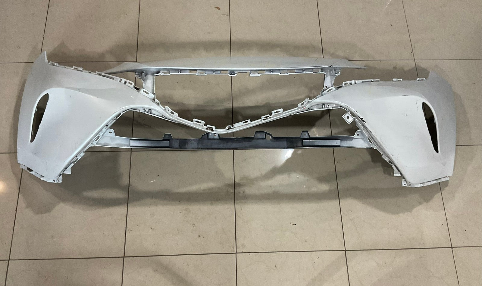Front Bumper Cover White 2021 22 2023 Toyota Venza 52119-488301 OEM