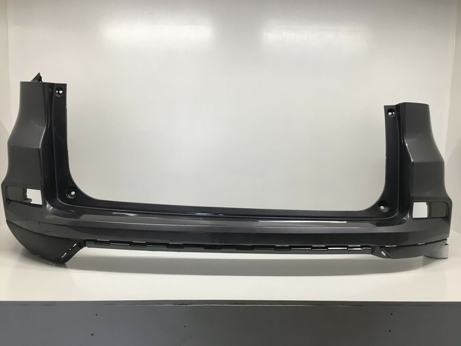 Rear Bumper Cover Honda CR-V LX/EX/EX-L/SE/Touring 2015-2016 71501-T1W-ZX00 OEM3