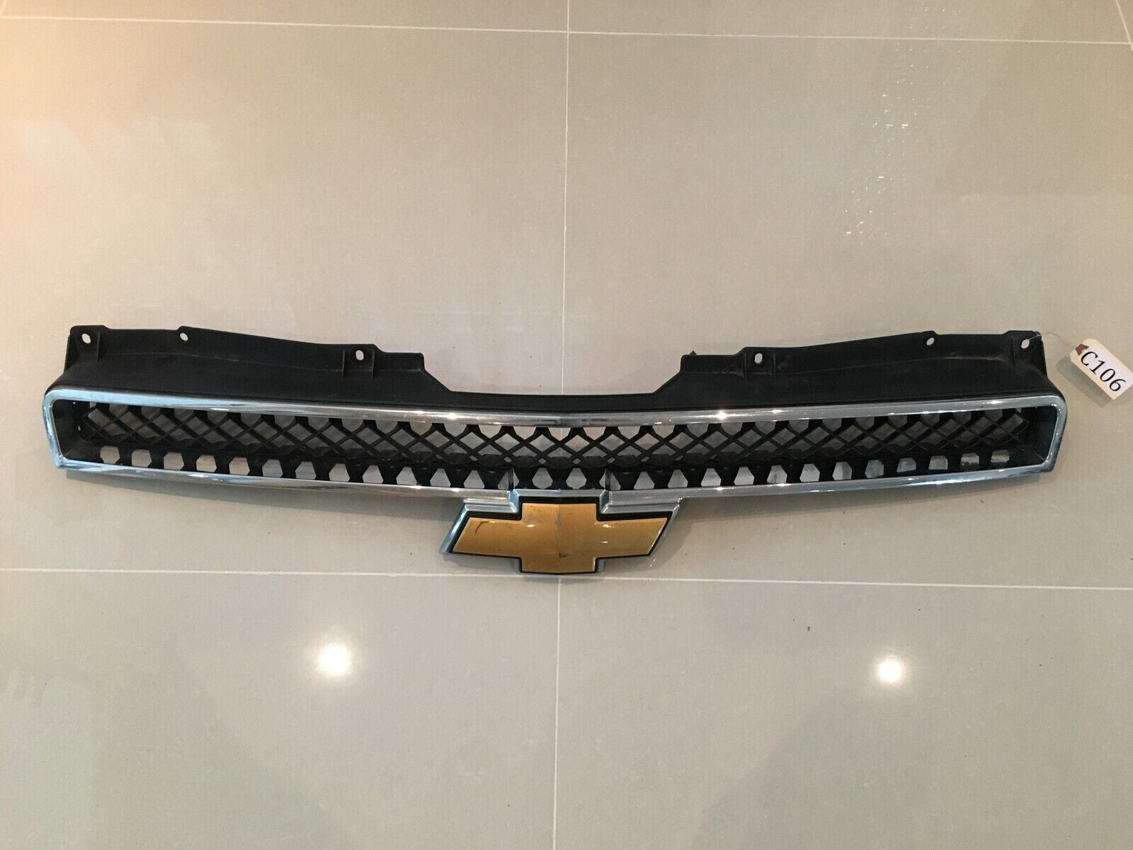 Grill Grille Chevrolet Suburban Tahoe Avalanche 2008-2014 15835087 Original3