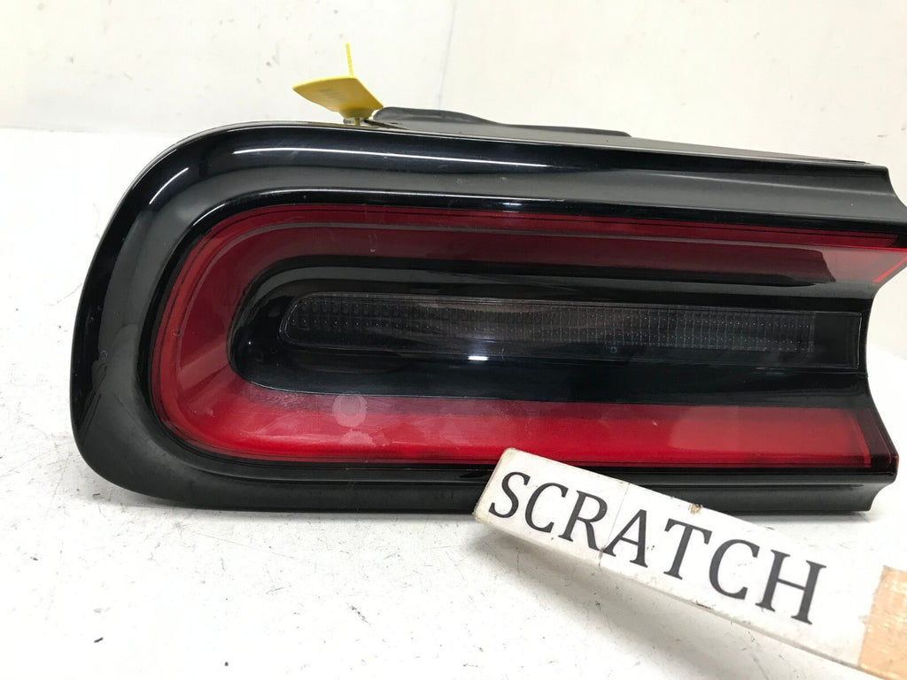 Tail light Damaged Driver LH Left 15-23 Dodge Challenger 68403955-AC OEM