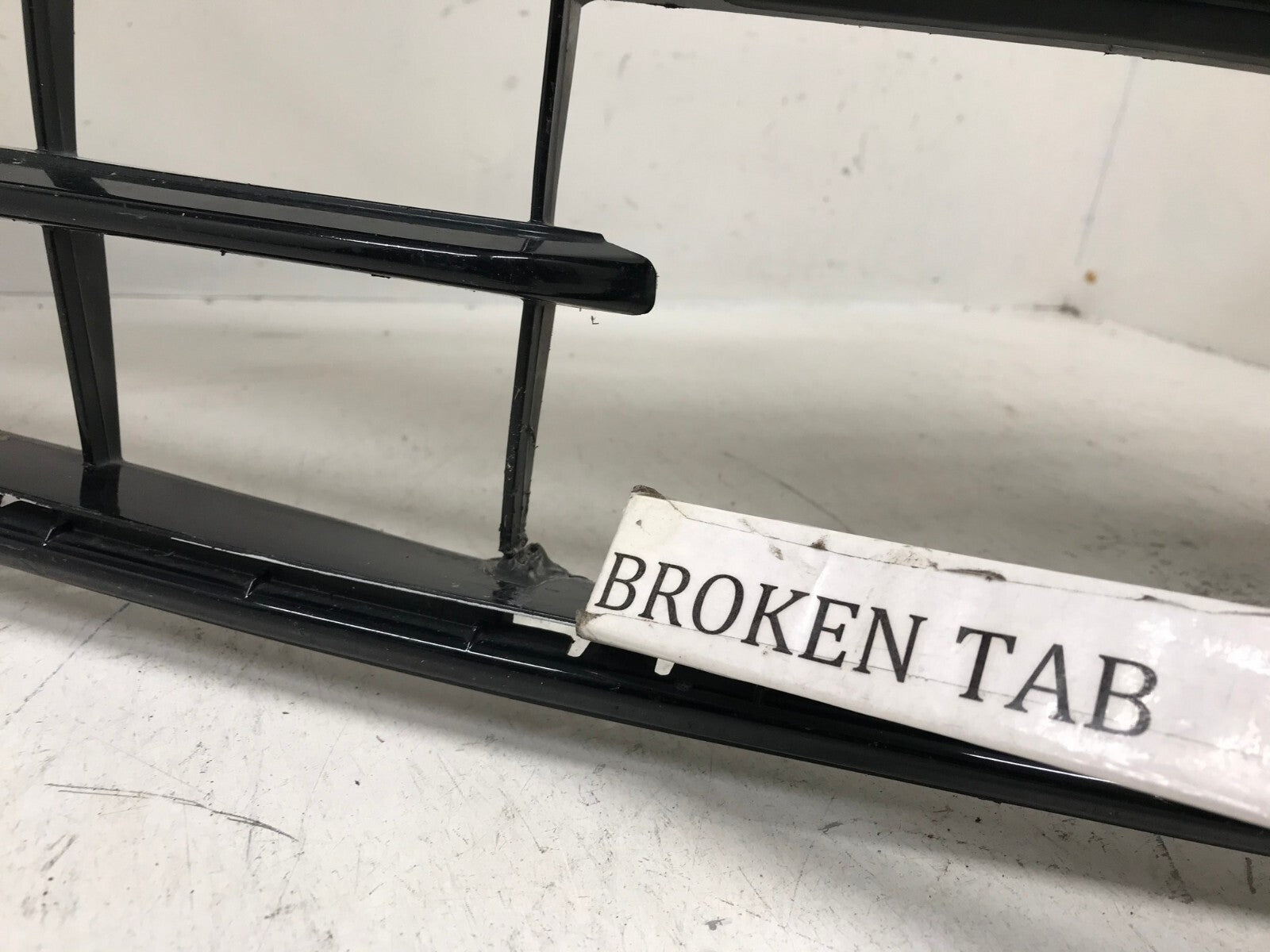 Grill Grille Honda Accord 2018-2019 71111-TVA-A5 OEM
