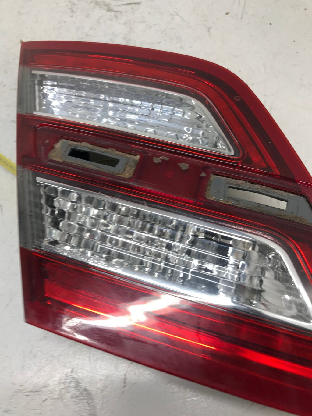Tail light Damaged Right RH 13 14 15 16 17 18 19 Taurus SDN DG13-15B502-A OEM