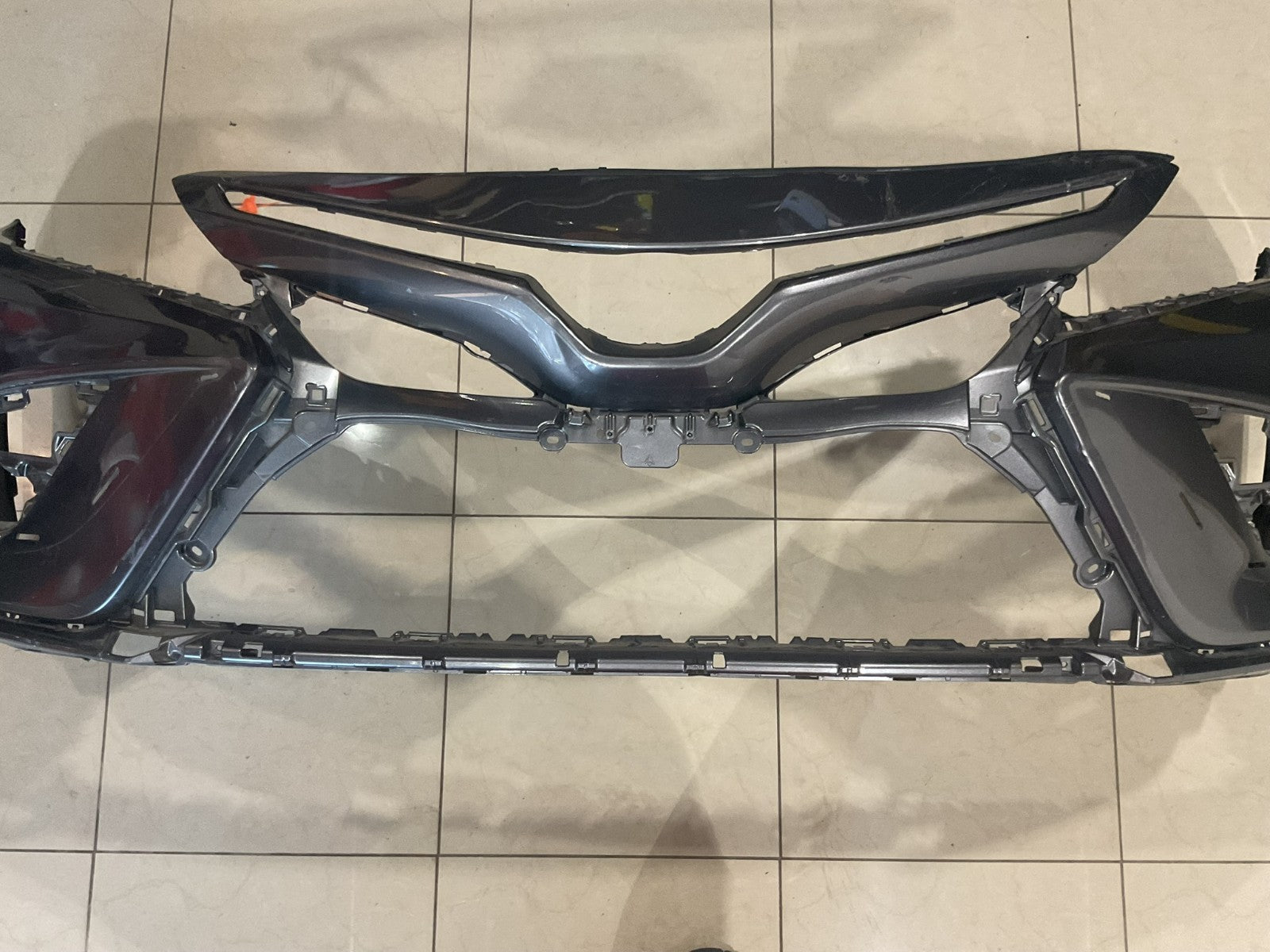 Front Bumper Cover Grey Toyota Camry XSE SE Hybrid SE 2018-20 52119+06e20 OEM