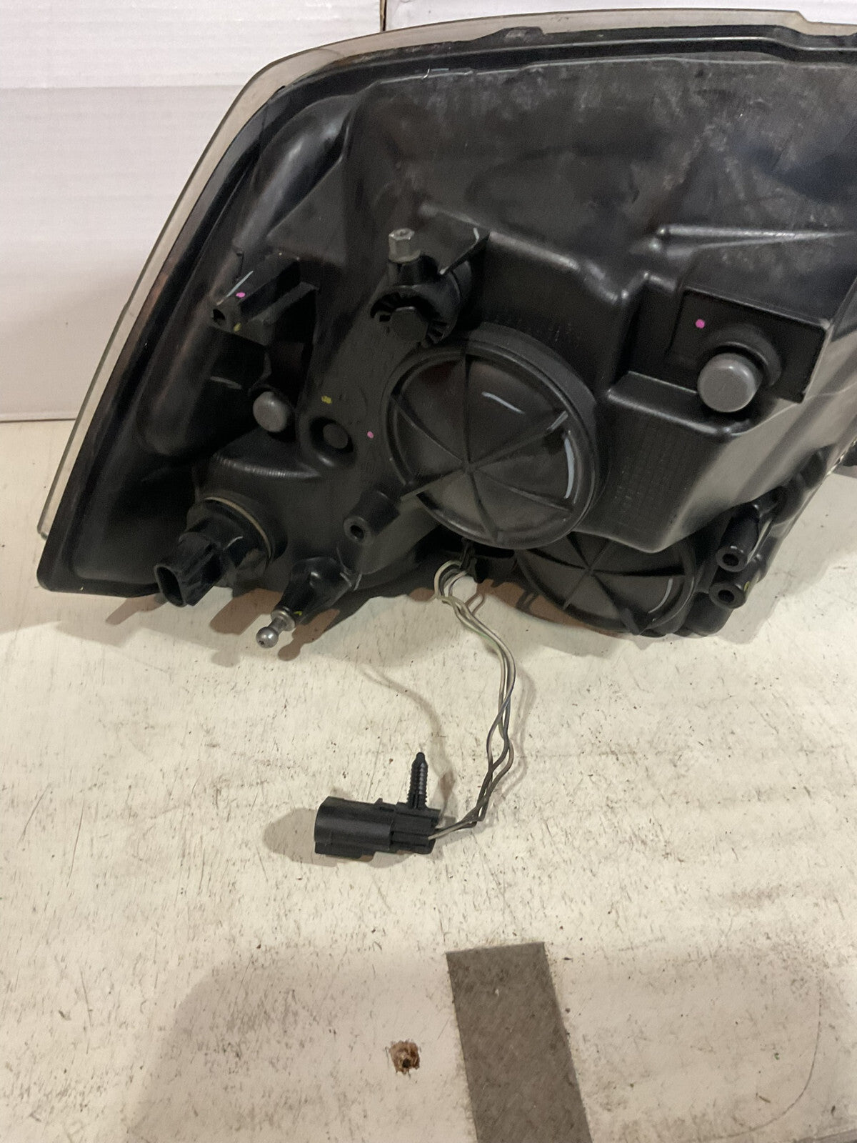 Headlight Damaged Left Driver LH 2009-2018 Dodge Ram 1500 68001485AG OEM