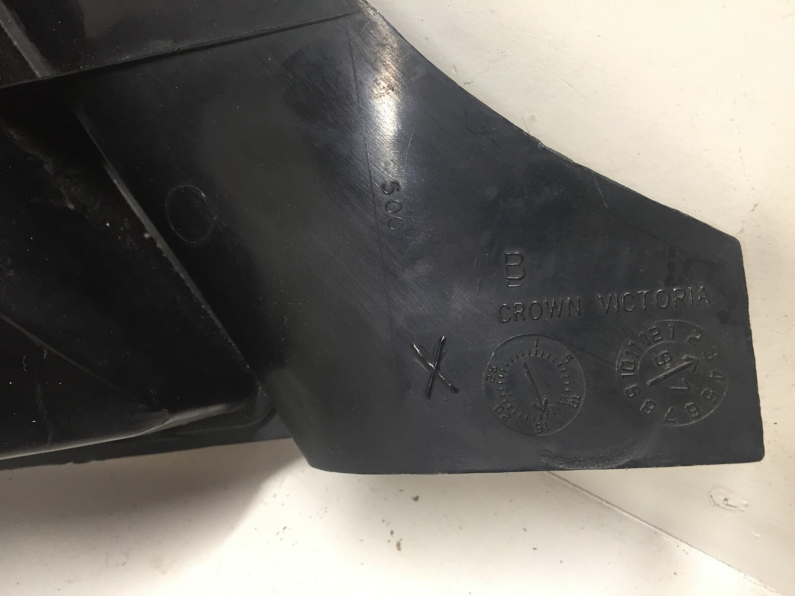 Tail light Damaged Lamp Right RH Ford Crown Victoria 04-2011 8W7Z-13405-A OEM